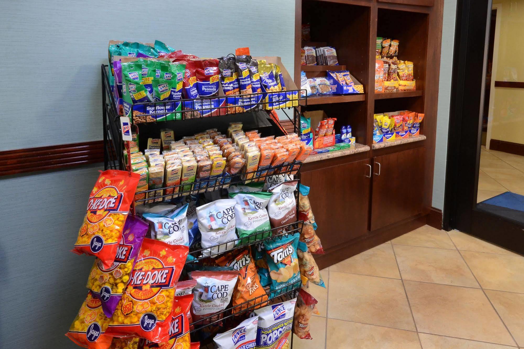 Holiday Inn Express Hotel & Suites Greensboro - Airport Area By Ihg Екстер'єр фото